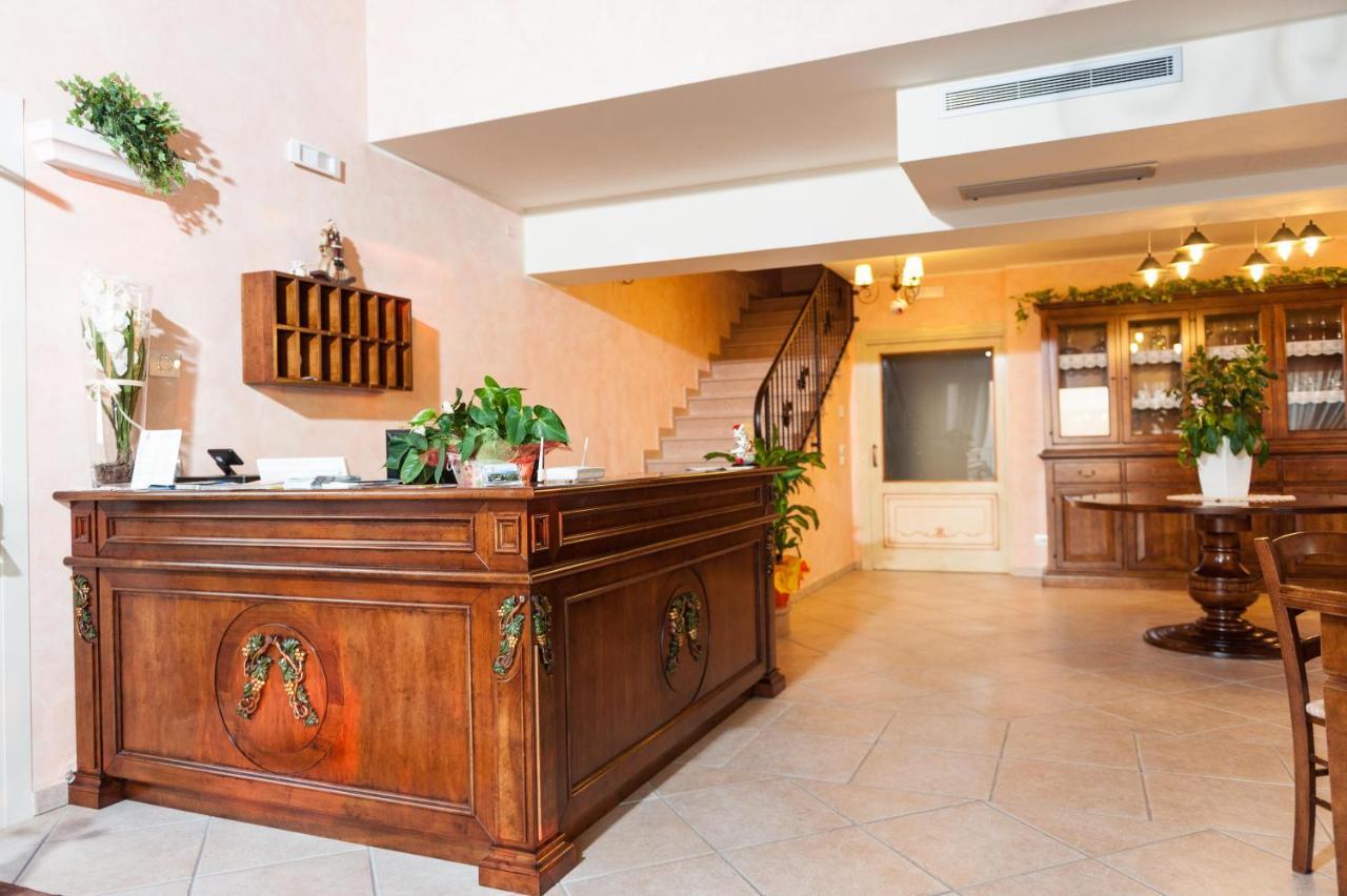 Agriturismo Il Grappolo Lazise Eksteriør billede